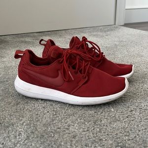 Nike Roshe Run Sneakers